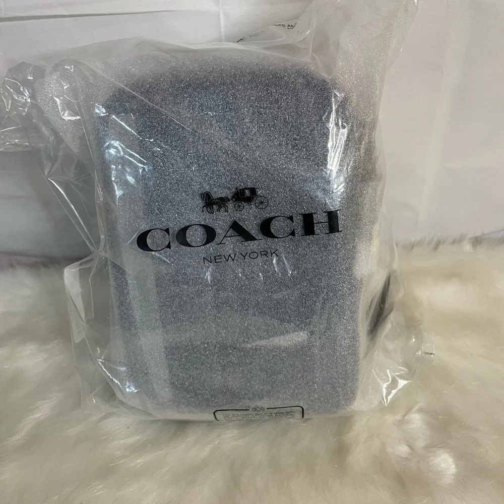 New with tag Coaxh Edge L Pack Blue Sling bag backpack